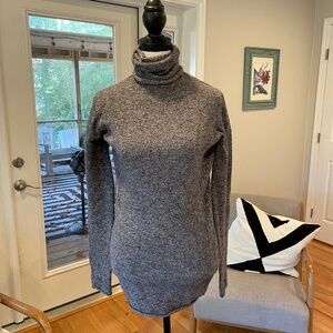 Columbia Marled Grey Sweater Size Small